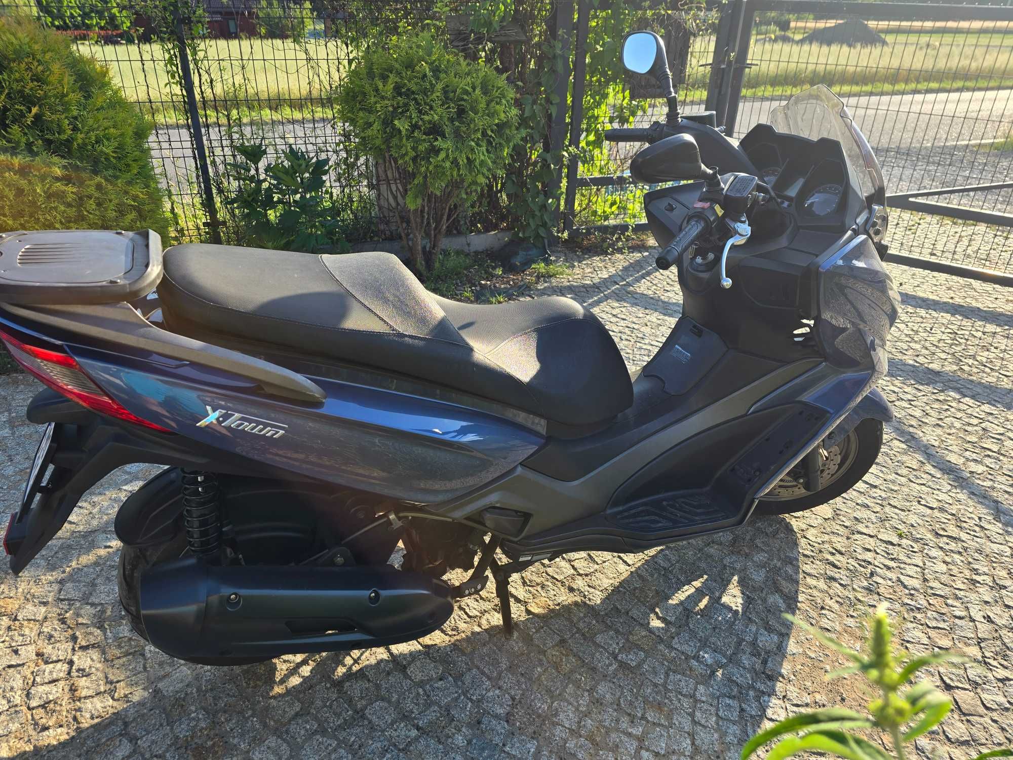 Kymco X-Town Maxi Skuter PCX FORZA X MAX Honda Yamaha