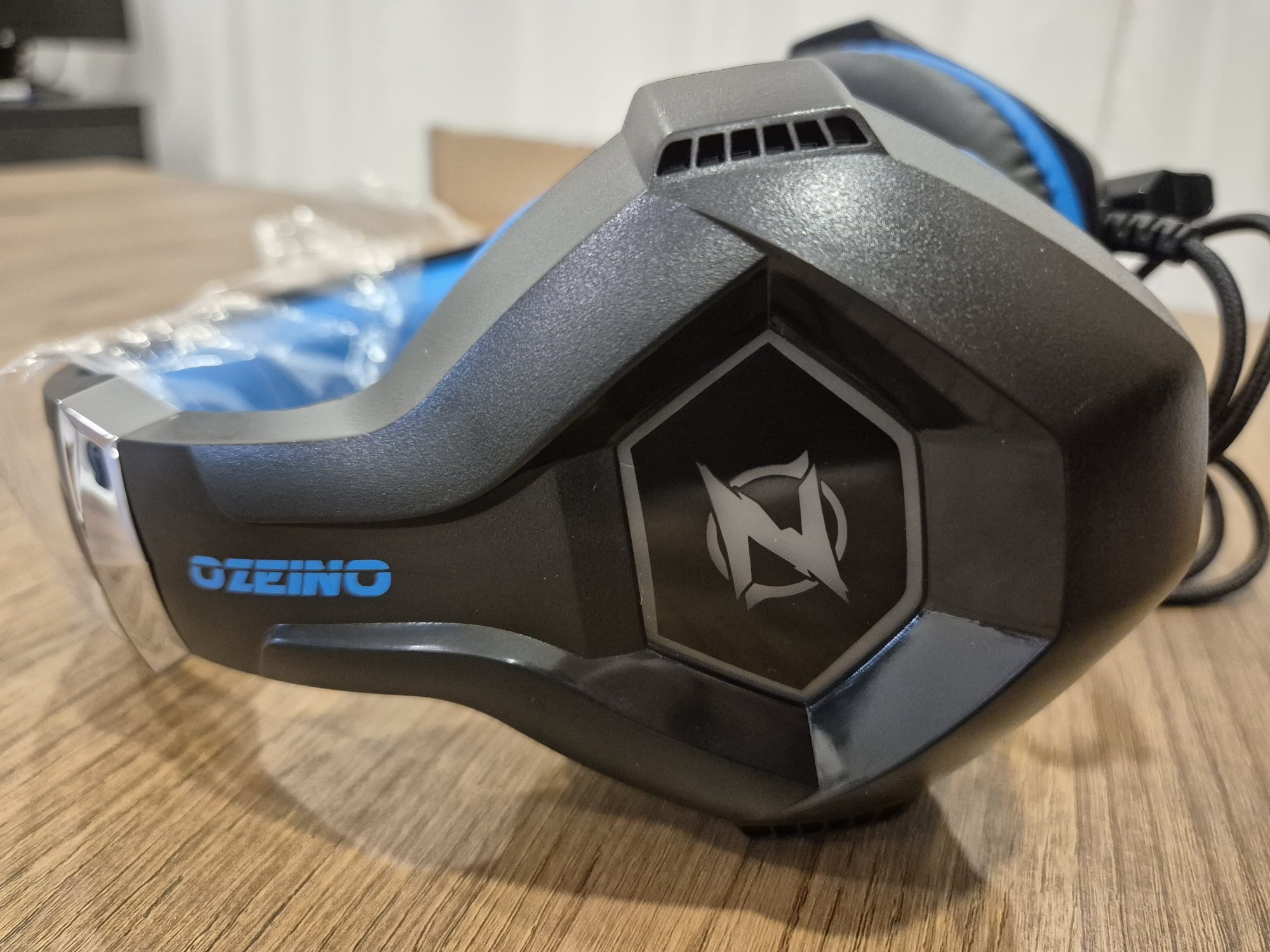Headset Gaming ZW1 da marca OZEINO.