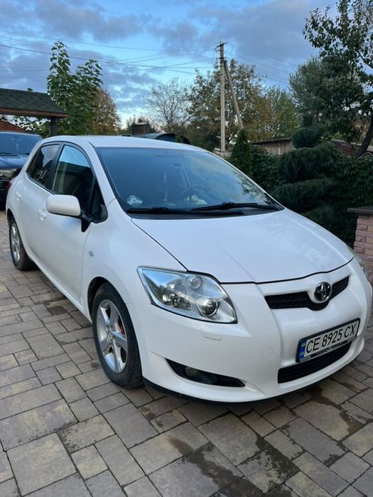 Продается авто Toyota Auris