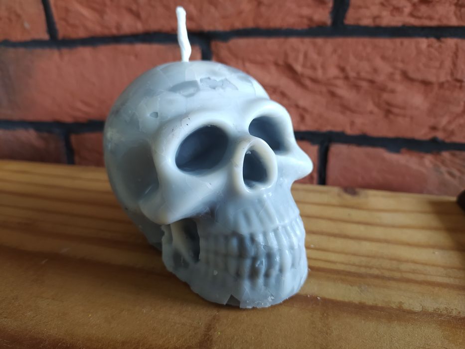 świeczka wolnostojąca duża czaszka