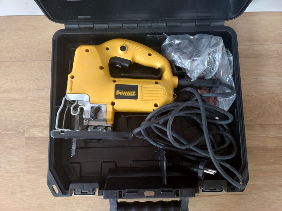 Wyrzynarka DeWalt DW 341