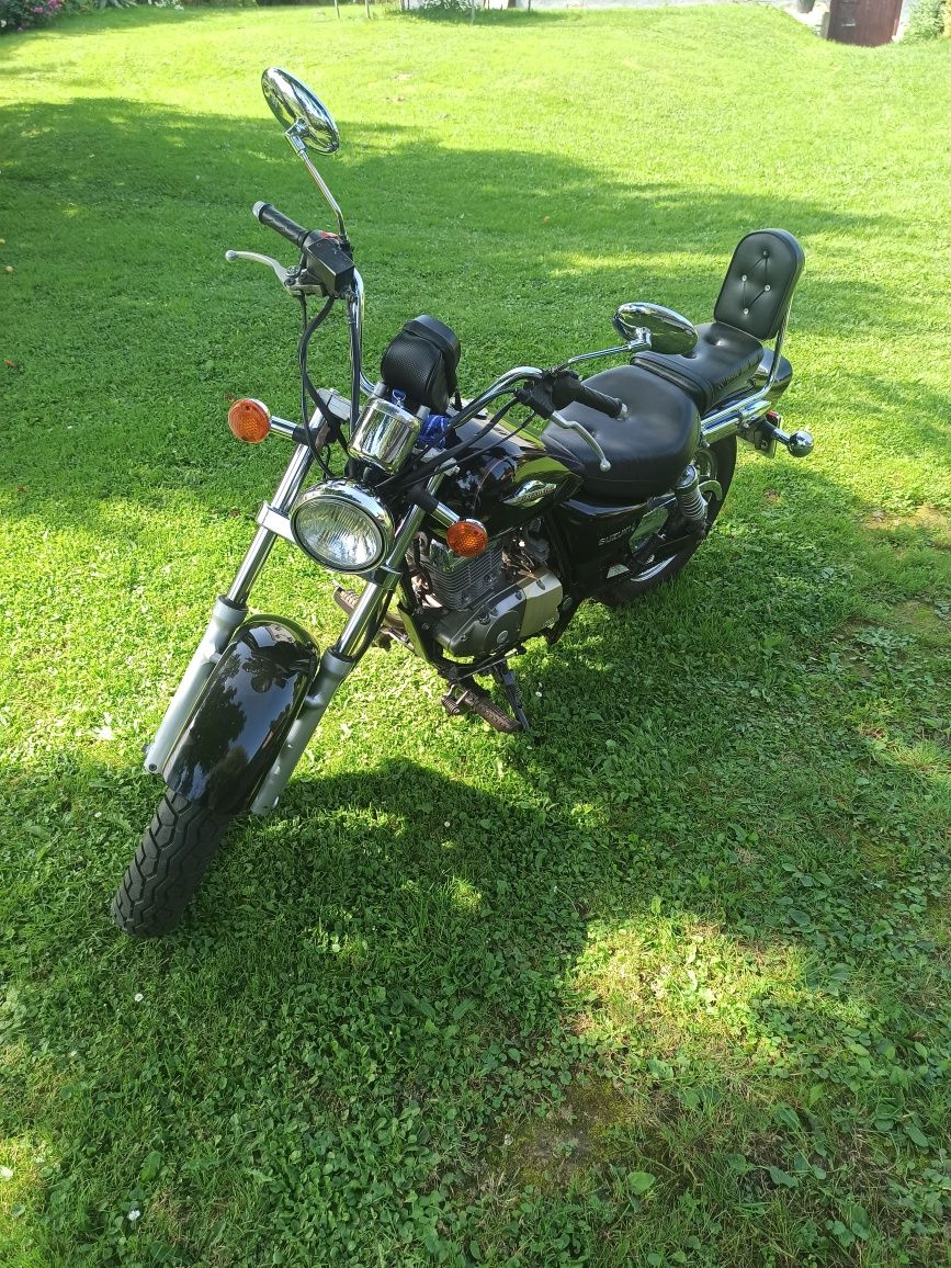 Suzuki Marauder 125