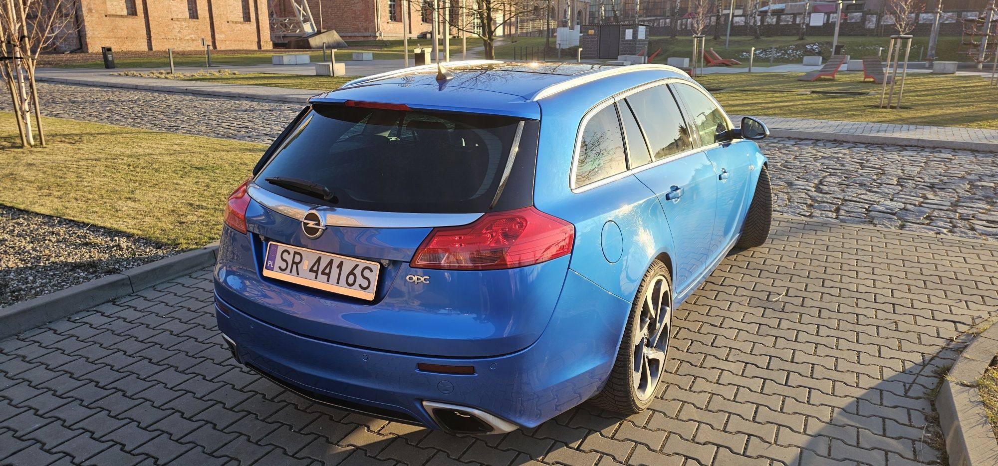 Opel Insignia 2.8 325KM 4x4