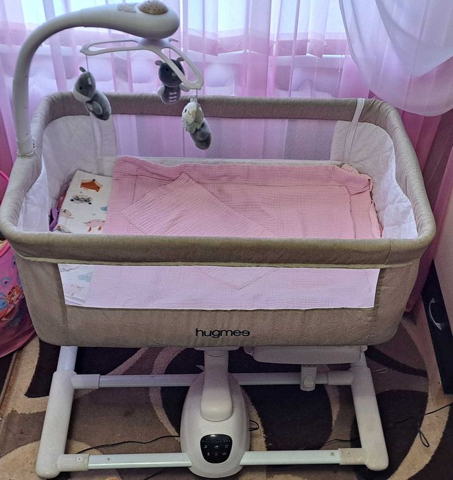 Приставне ліжечко з режимом заколисування Mioobaby Hugmee