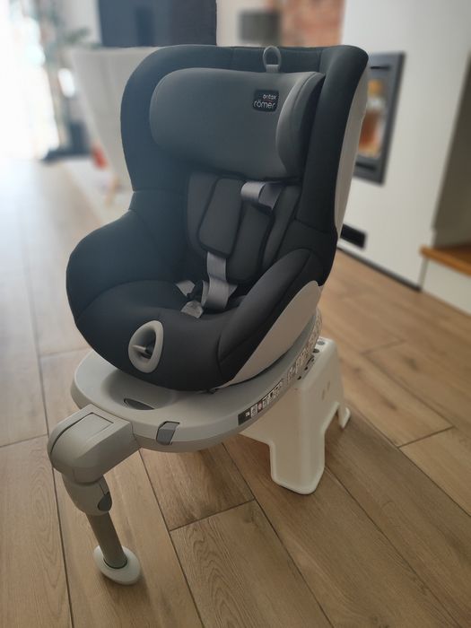 Fotelik britax romer dualfix M