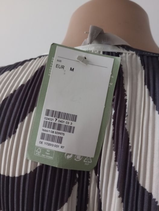 Nowa piękna sukienka H&M rozciągliwa pasuje na 38/40/42