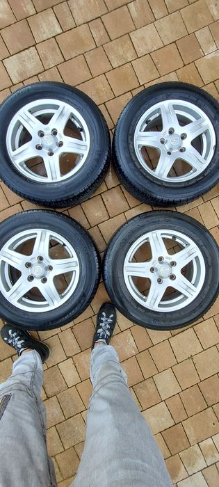 Alufelgi 15 z oponami Od Mazdy