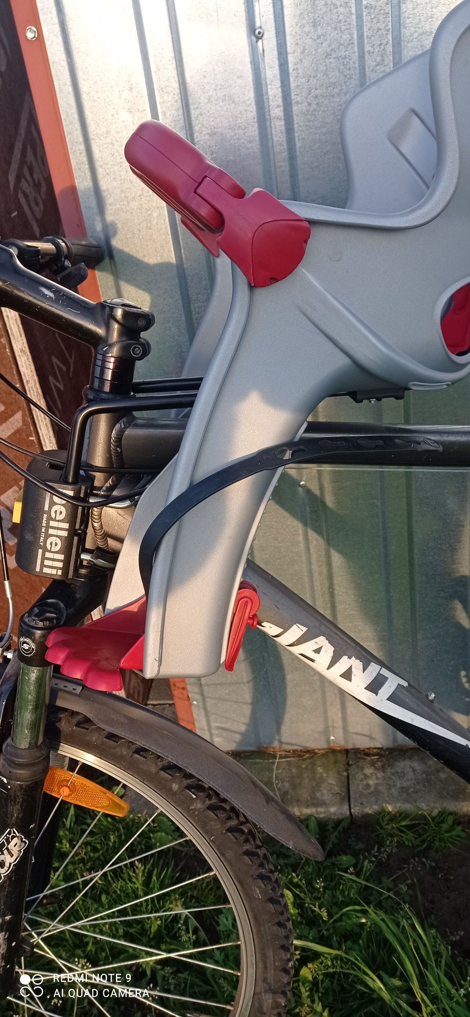 BELLELLI Freccia na przód włoski fotelik rowerowy