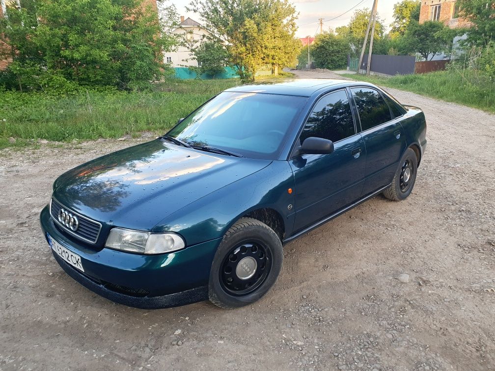 Audi a4 b5 1.8 газ/бензин