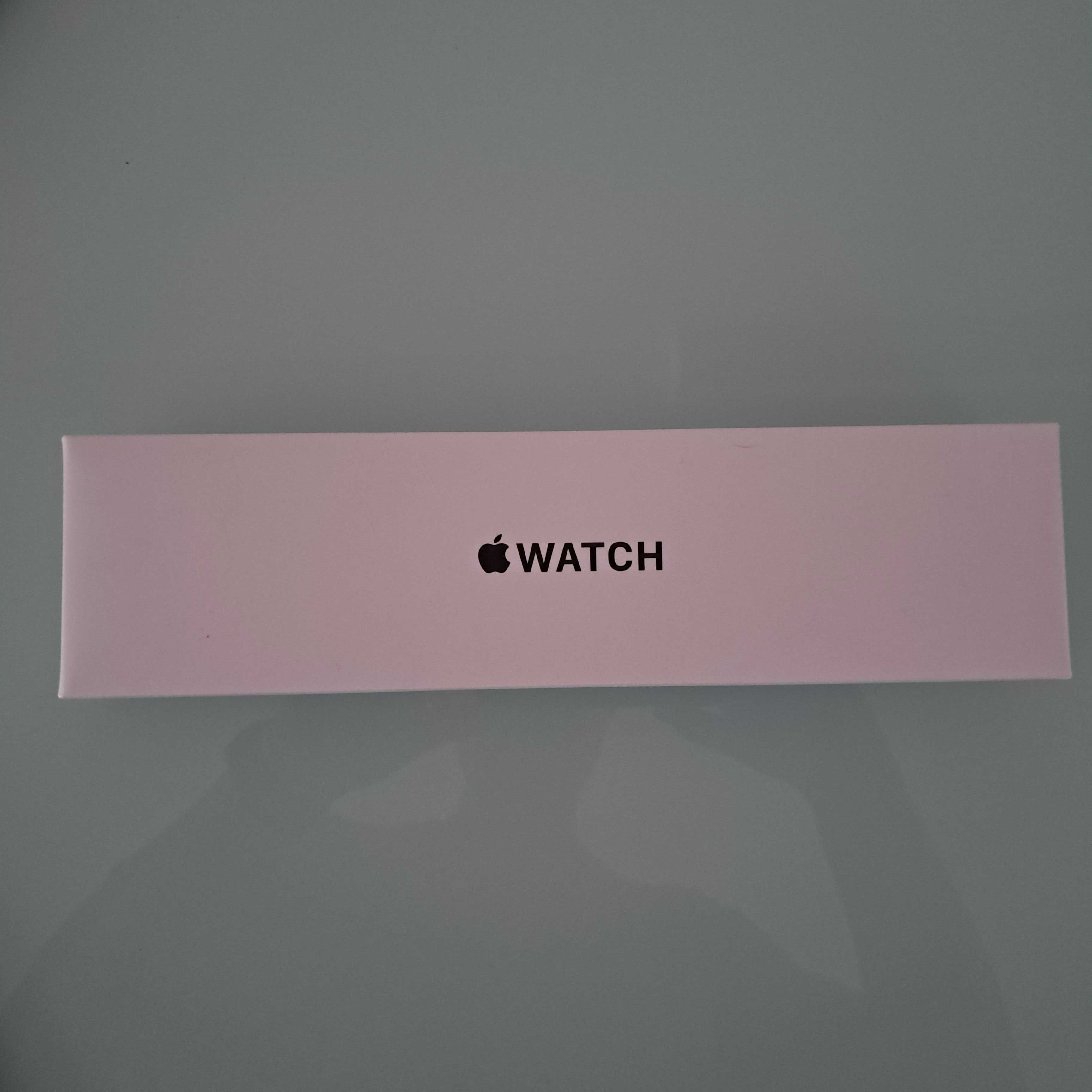 Apple Watch SE 44mm 2gen. Starlight Aluminium Case Sport Band GPS