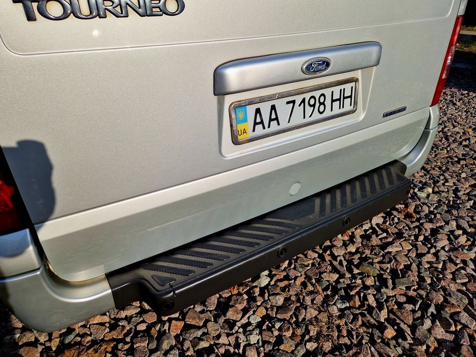 Автомобіль в гарному стані.