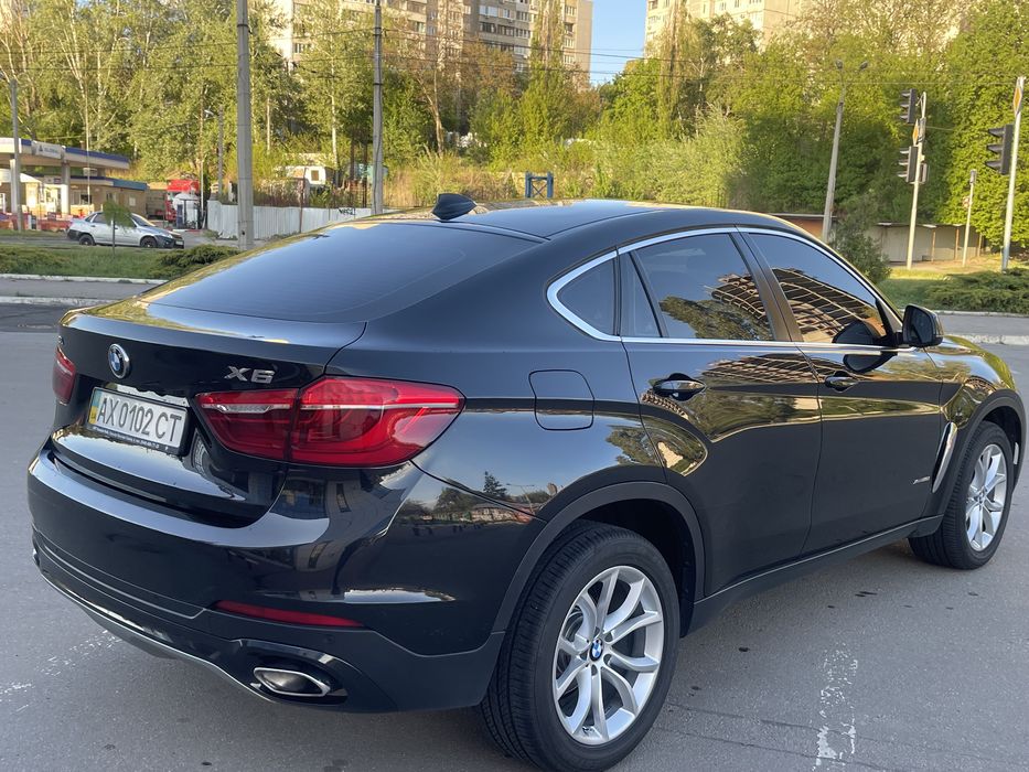 Продам Официальный автомобиль BMW X 6 X-Drive. 2117 гв