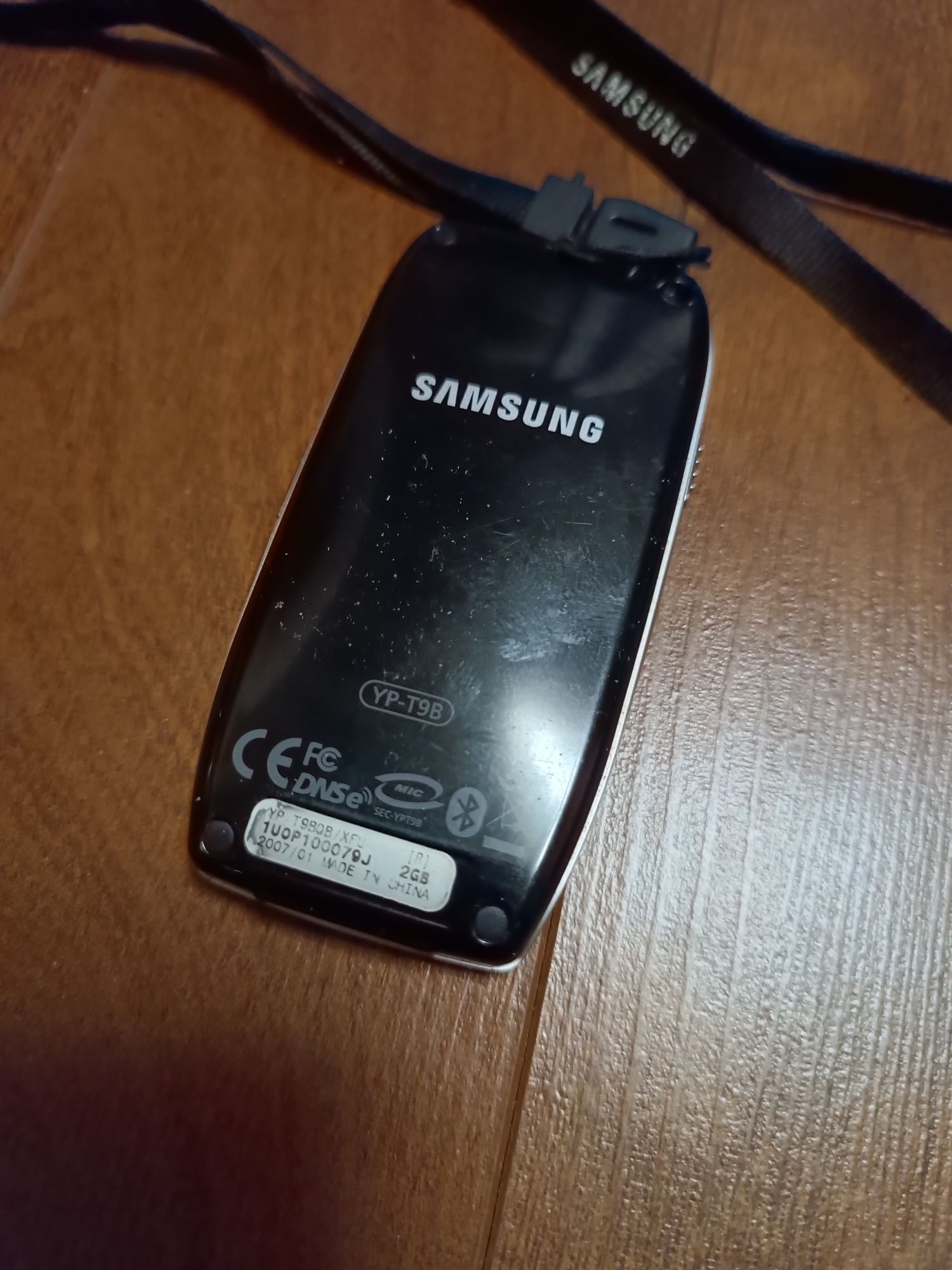 МП 3 плеер Samsung YP-T9B. Не загружается.