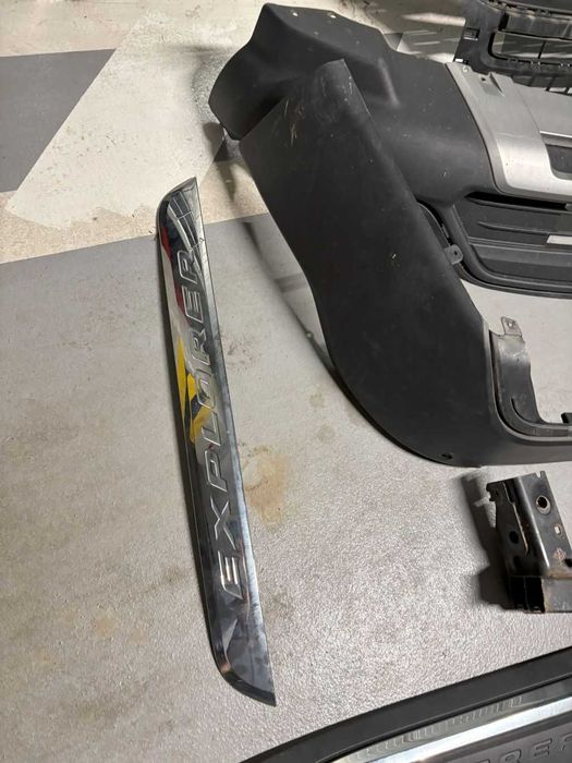 FORD EXPLORER XLT 20R zderzak przód tył, grill, listwy boczne  KRAKÓW