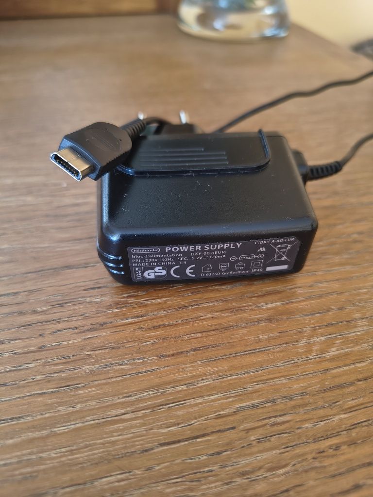Nintendo Gameboy Micro + Oryginalna ładowarka i gra