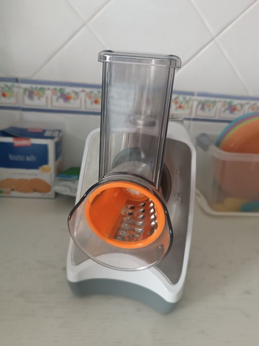 Ralador elétrico de legumes