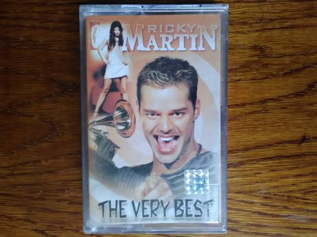 Аудио  кассета  лицензионная -- RICKY  MARTIN -- " THE  VERY  BEST ".