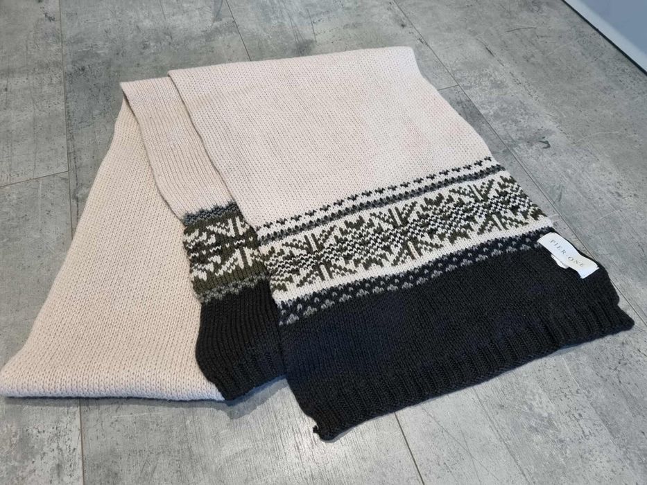 Szalik zimowy  Pier One