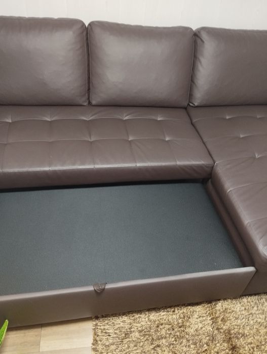 Sofá cama cheselong em pele como novo