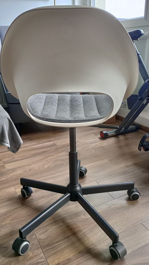 Krzesło obrotowe do biurka Ikea Malskär