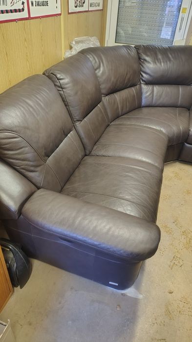 Kanapa narożna skórzana z funkcją relaksu