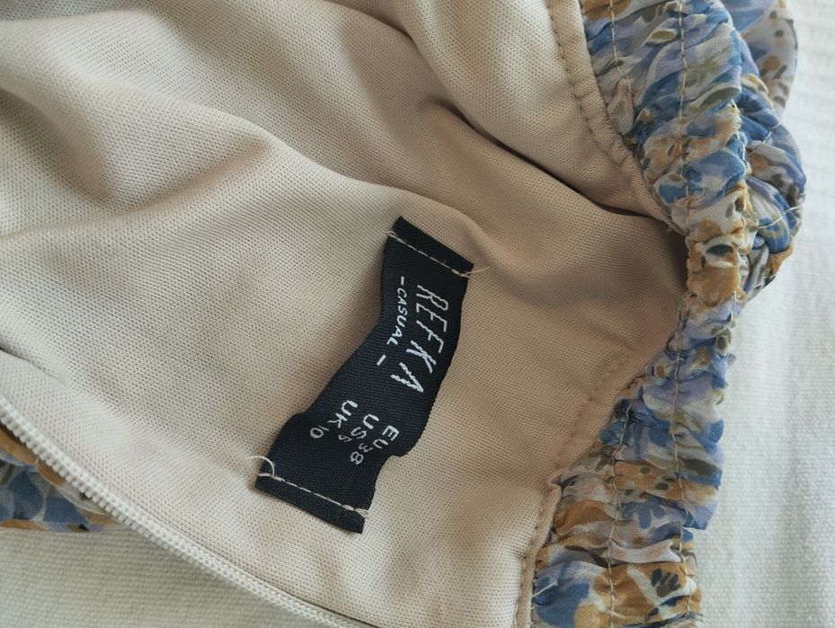 Sukienka w kwiaty, wiosenna, zwiewna, szersze rękawy r.38 Refka Casual