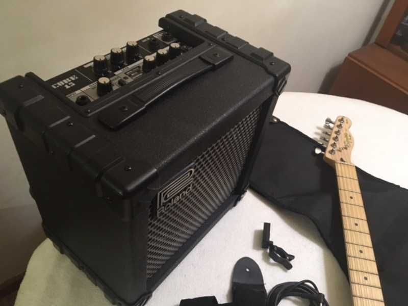 Kit de guitarra completo, de qualidade e em estado novo.