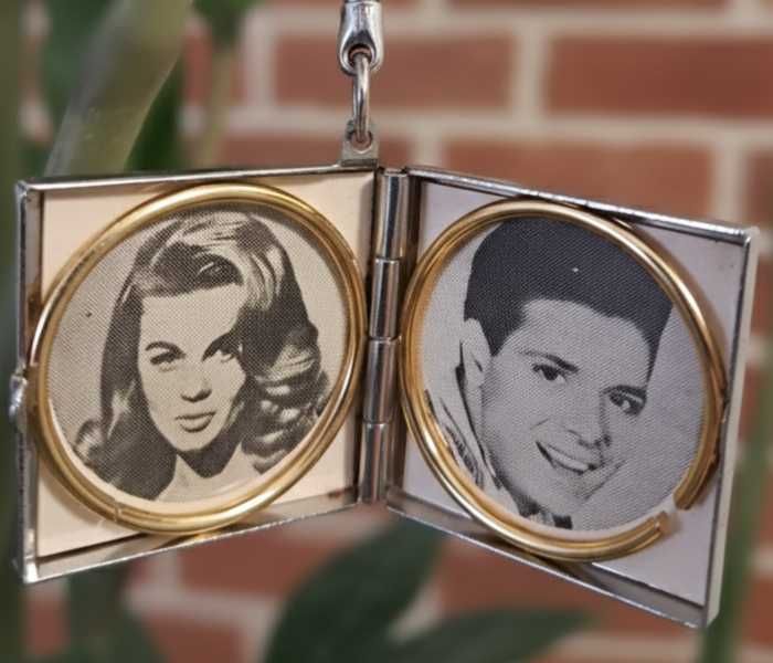 Porta-Chaves Porta-Fotos Locket Vintage | Peça Rara Anos 50/60