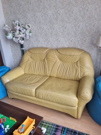 Kapana sofa rozkładana cielęca skóra żółta
