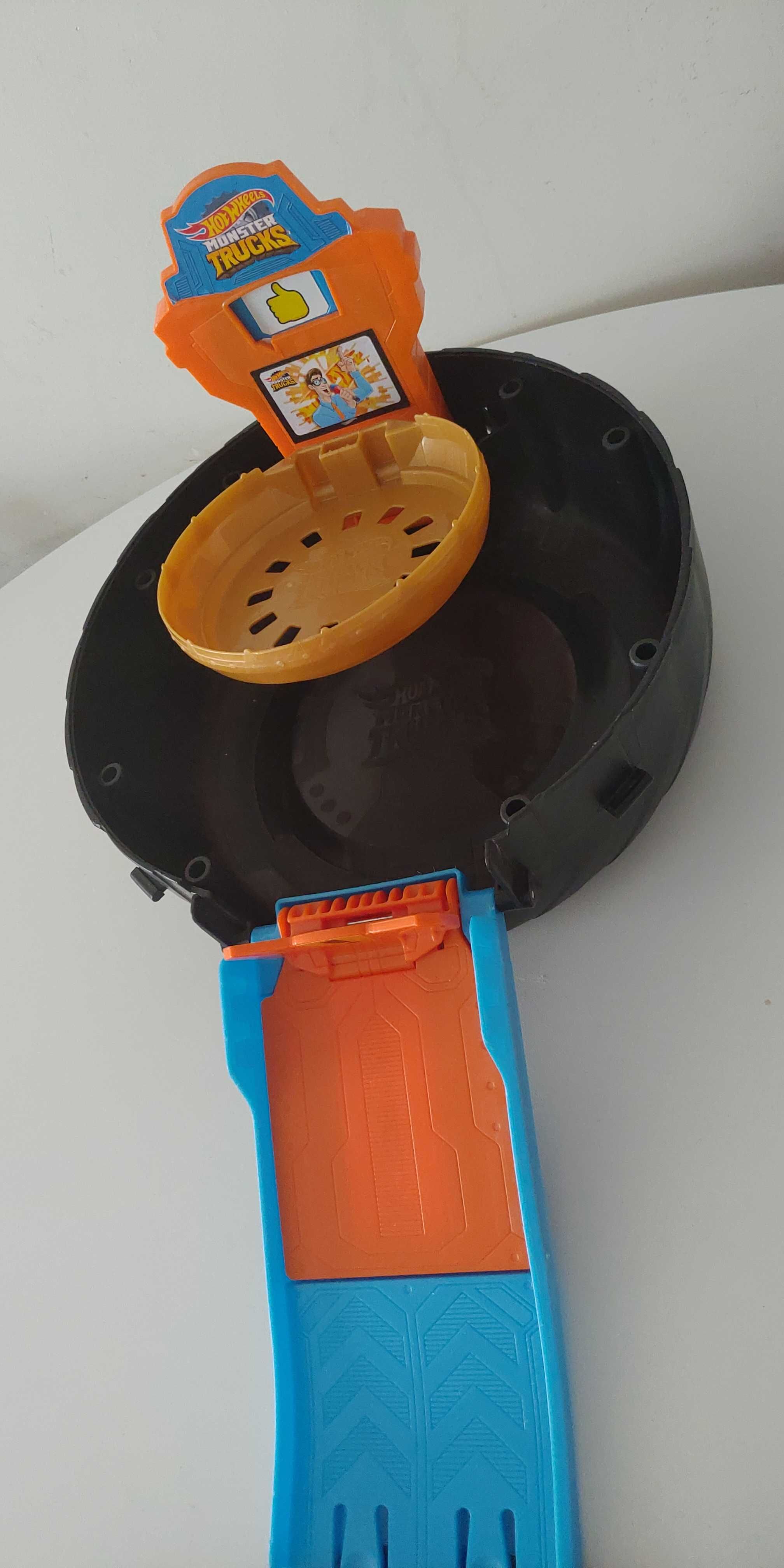 Pista Hot Wheels Monster Truck Stunt Fire
