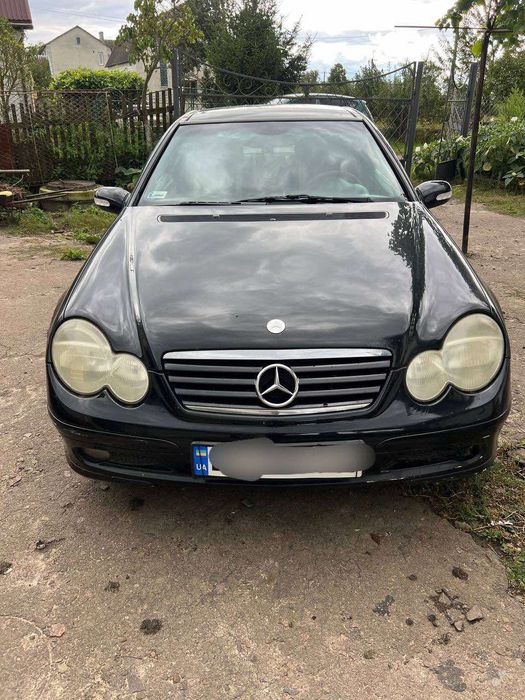Mercedes Benz C180