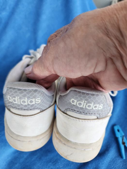 Tenis rapariga,bom estado tam 38/39 brancos