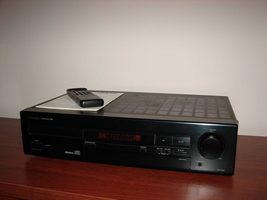 Amplituner z CD ONKYO CR-70R Czarny