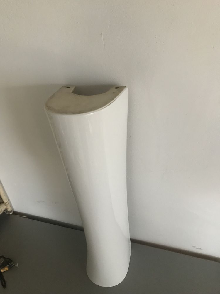 Postument słupek pod umywalkę
