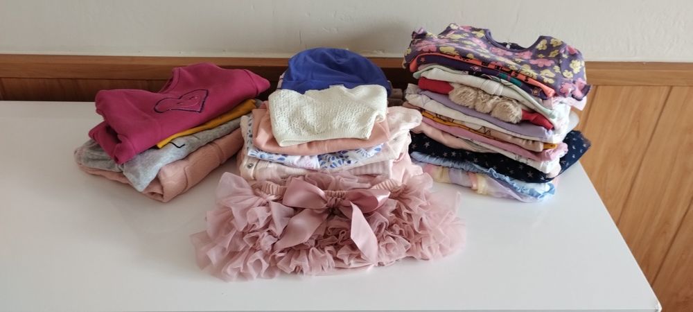 Paka ubrań dla dziewczynki rozmiar 80