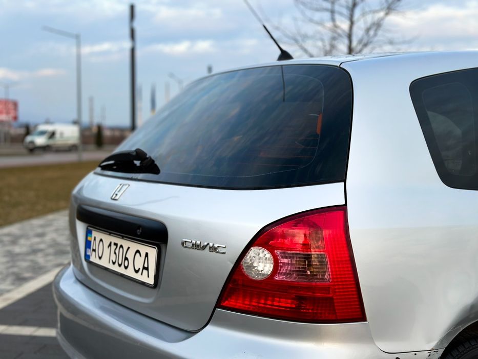 Хонда     сівік    7