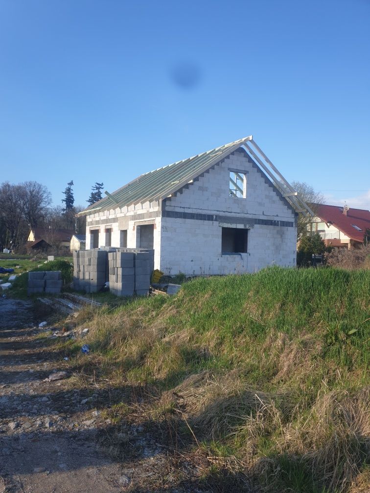 Dachy, dekarstwo, wiezby dachowe, dekarz