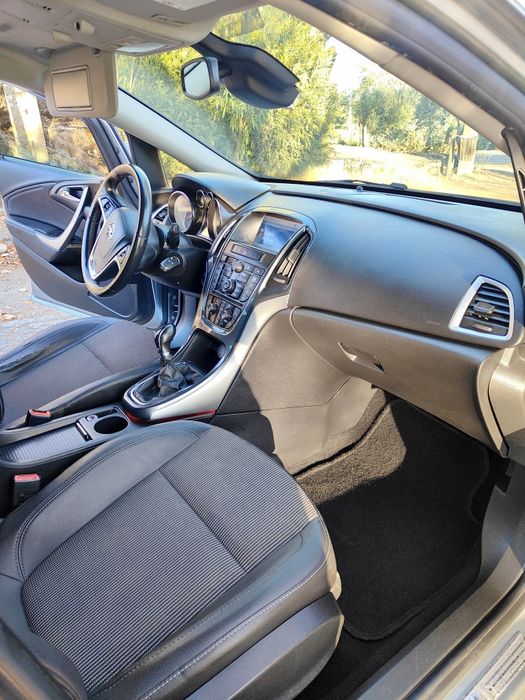 Opel Astra 2.0CDTi versão Executive S/S