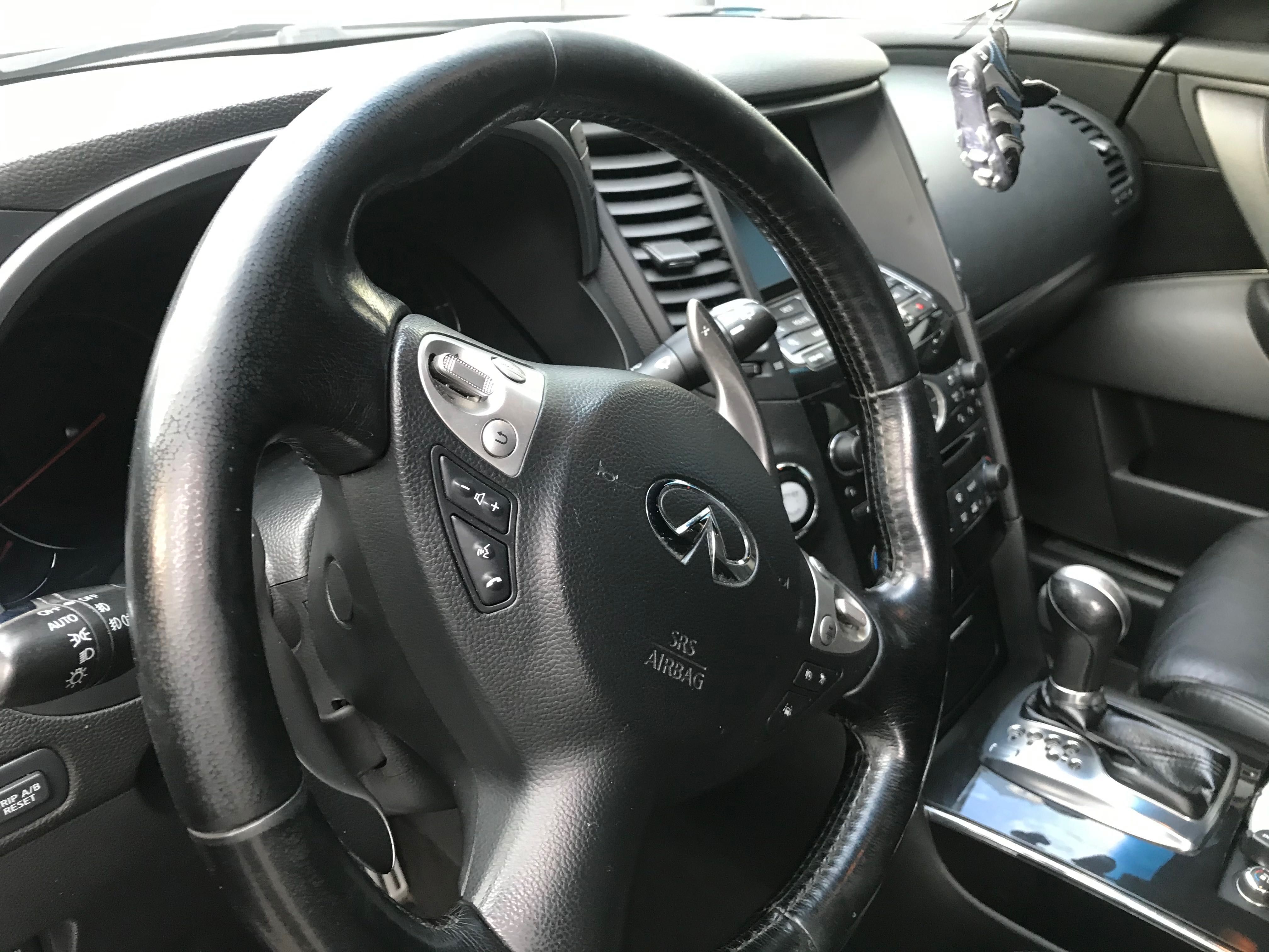 Продам Infiniti FX 30d