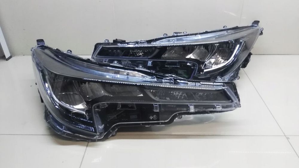 TOYOTA COROLLA XII E210 LAMPA PRAWA PRZOD FULL LED