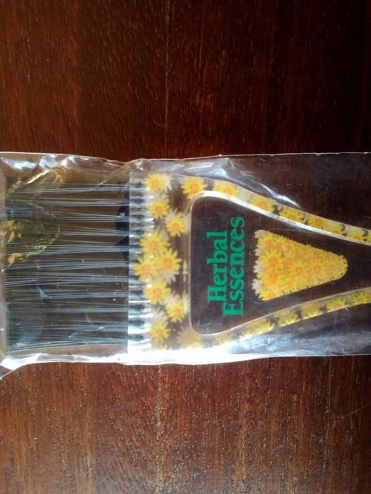 Кисть для окрашивания волос Herbal Essences