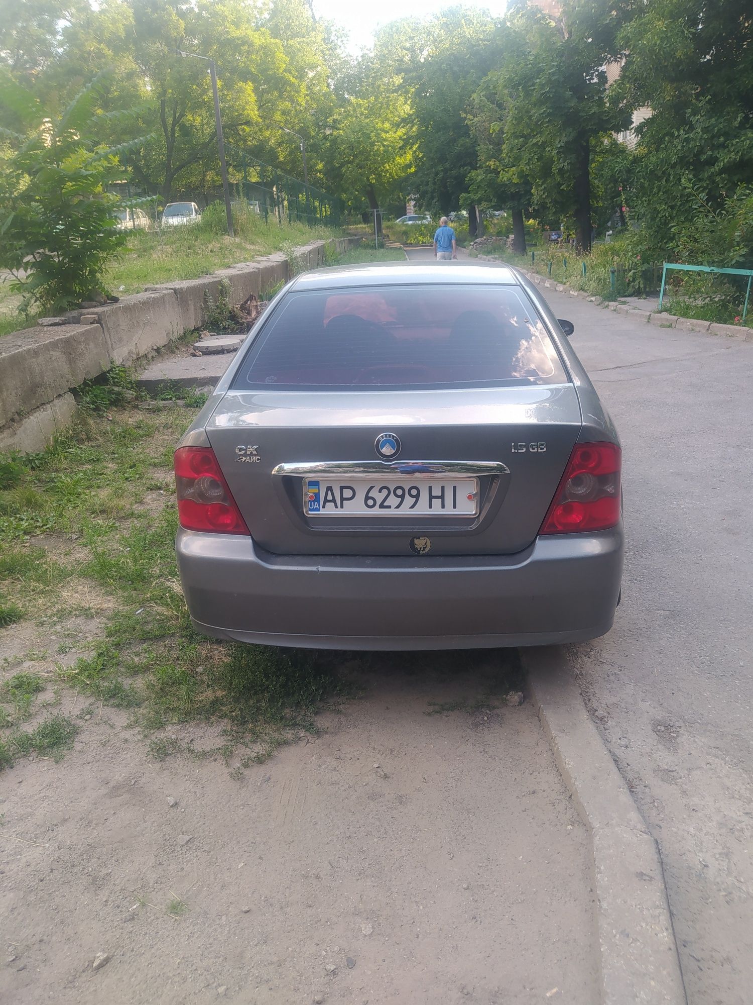 Продам  или обмен на дачу Geely MR 2011