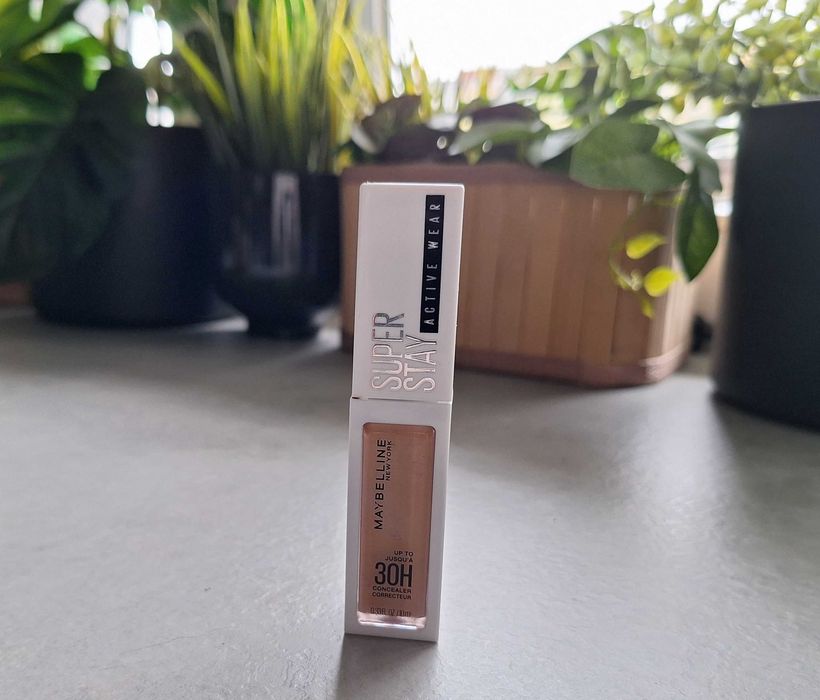 Maybelline Korektor Super Stay 30H Active Wear 15
