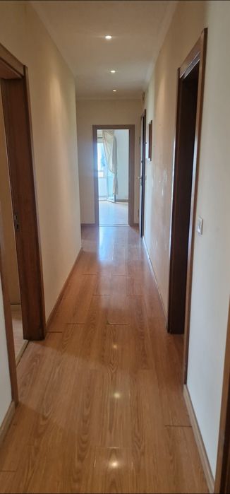 Alugo quartos de casal 600 na Amadora