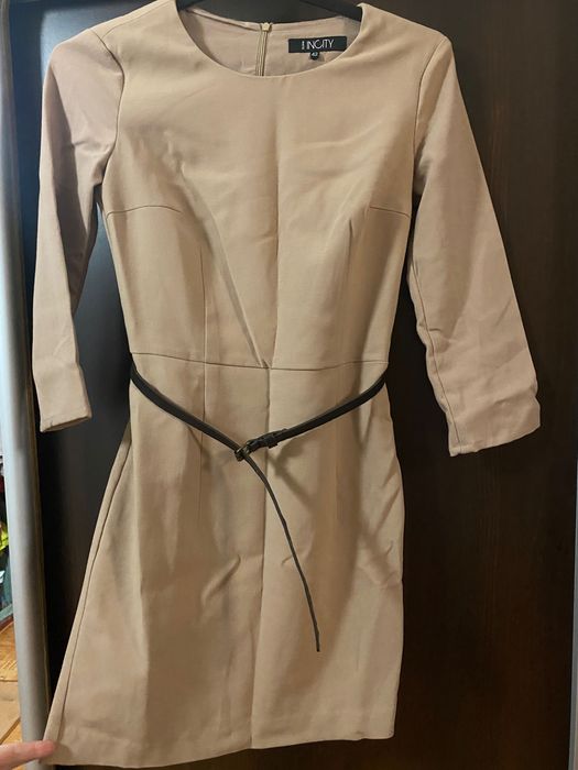 Платье бежевое INCITI
