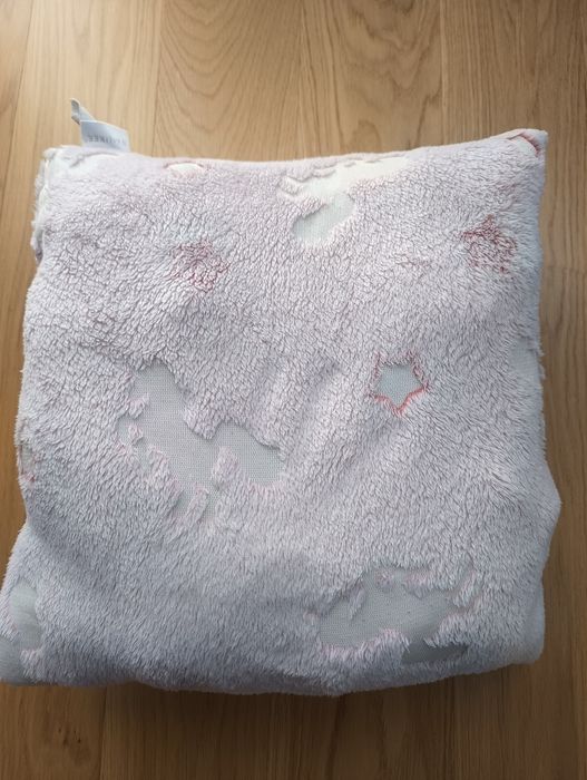 Poduszka jednorożec świecąca w ciemnościach