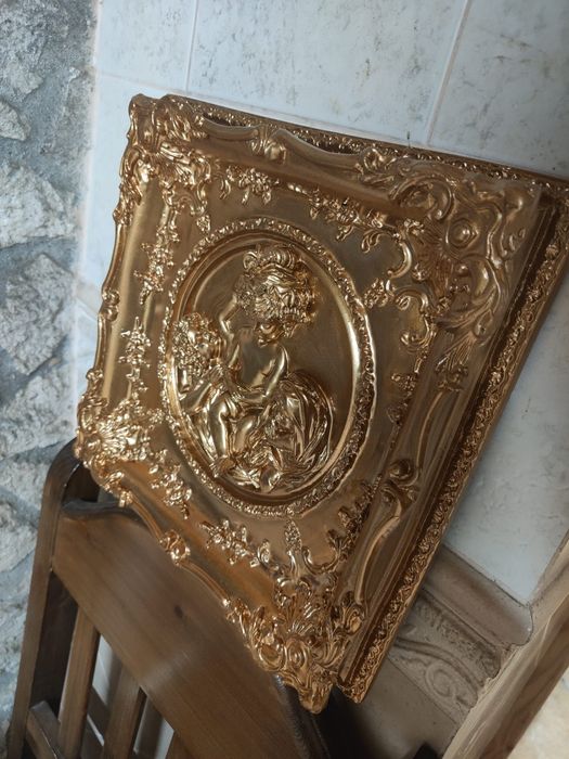 Quadro Dourado com Anjos Barroco.
Quadro decorativo com moldura dourad