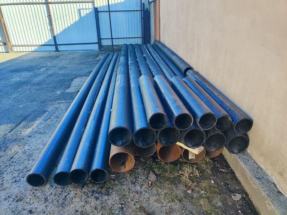 Труби 200 мм і 100 метал і пласмас