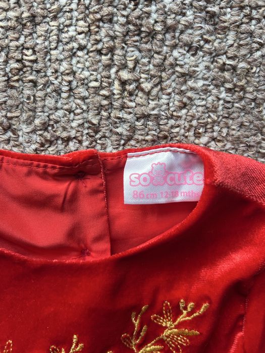 Sukienka świąteczna r. 86