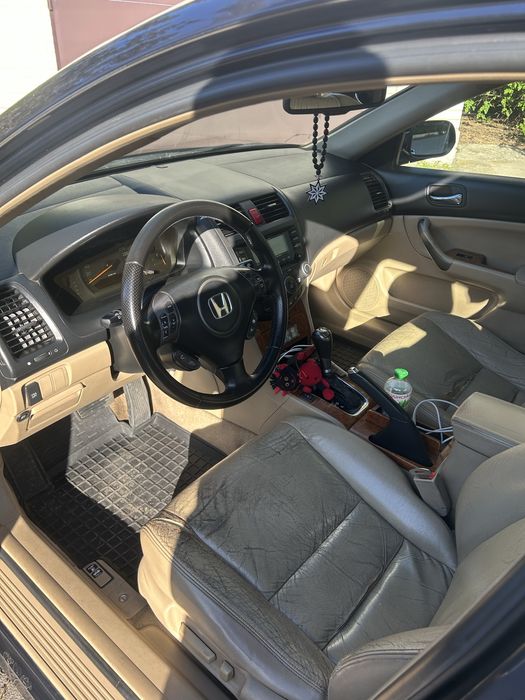 Honda - Accord  7